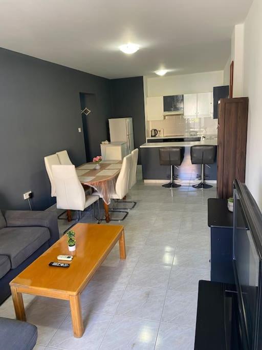 Apartment Paradise Homes 17 *