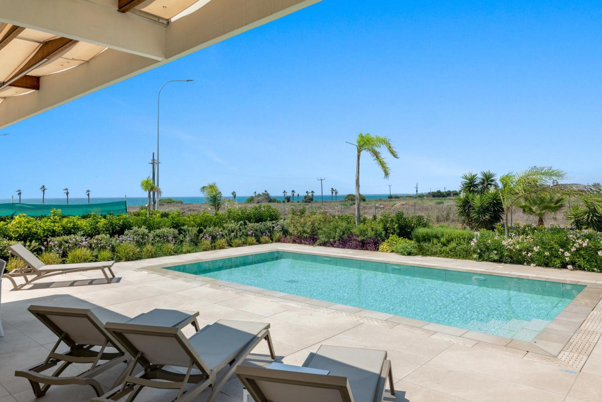 Villa Serenity Waves 17 Larnaca