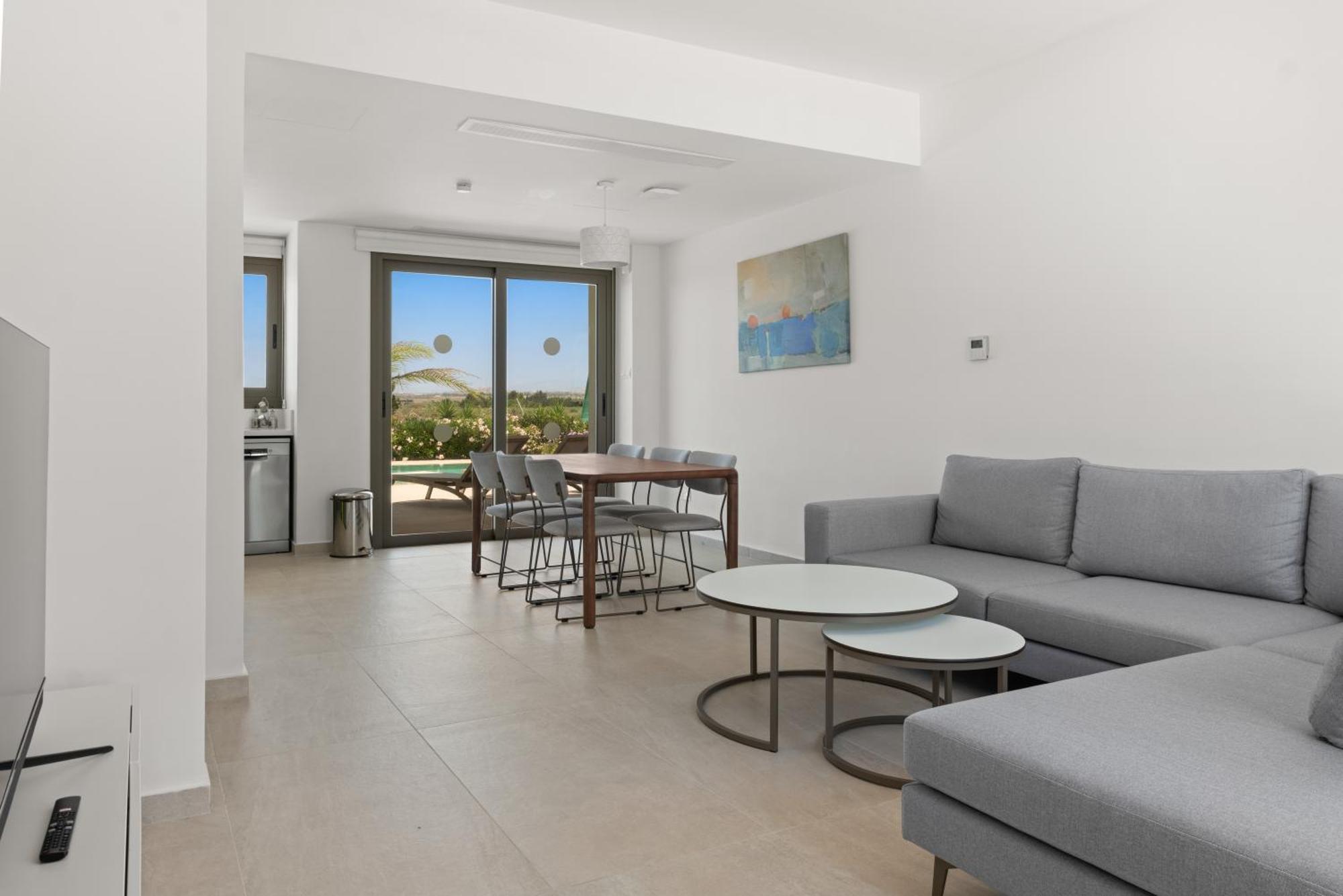 Serenity Waves 17 * Larnaca