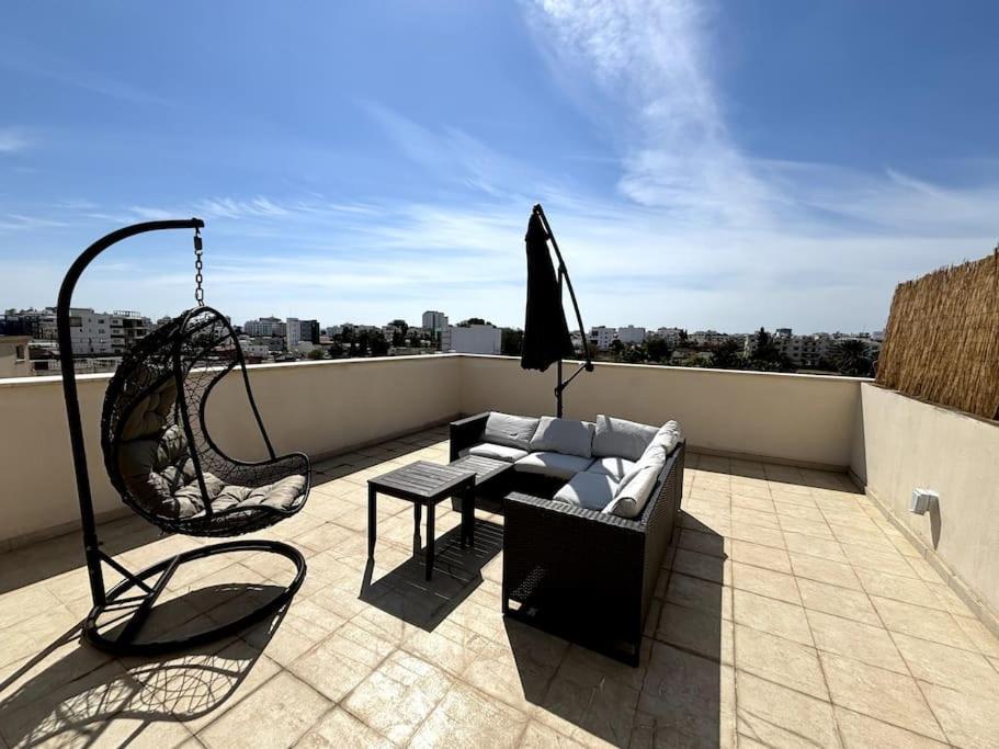 Palm View With Private Rooftop Larnaca