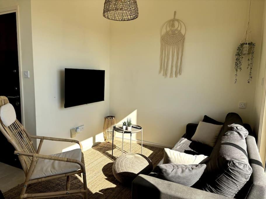 Palm View With Private Rooftop * Larnaca