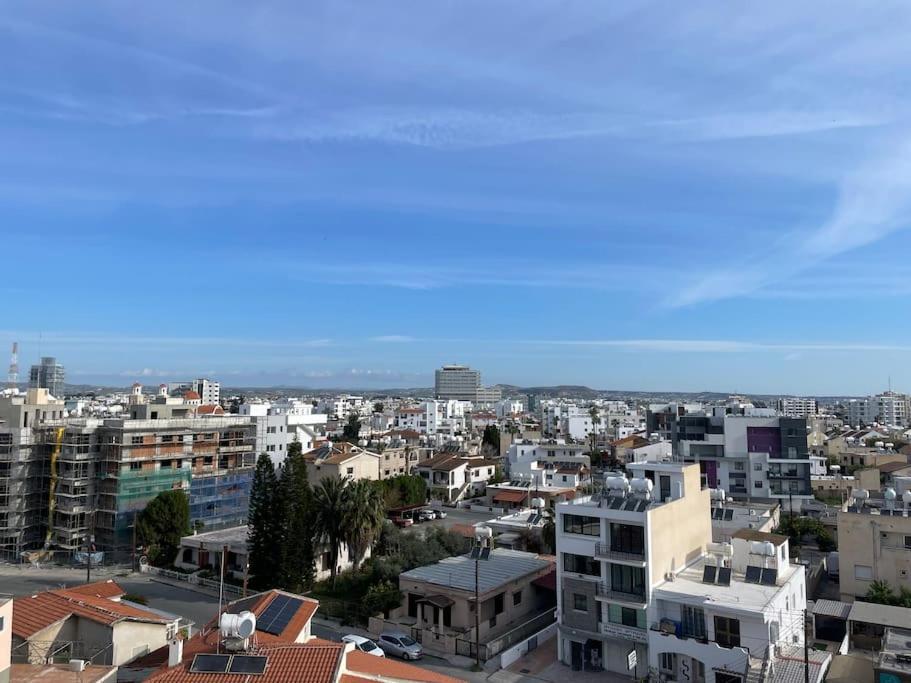 Palm View With Private Rooftop Larnaca