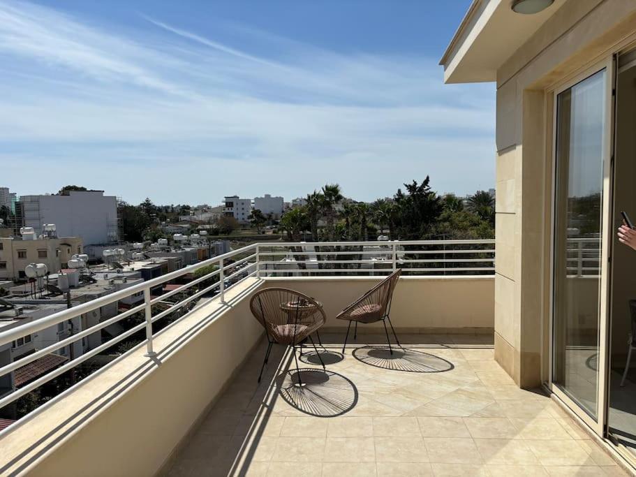 Palm View With Private Rooftop