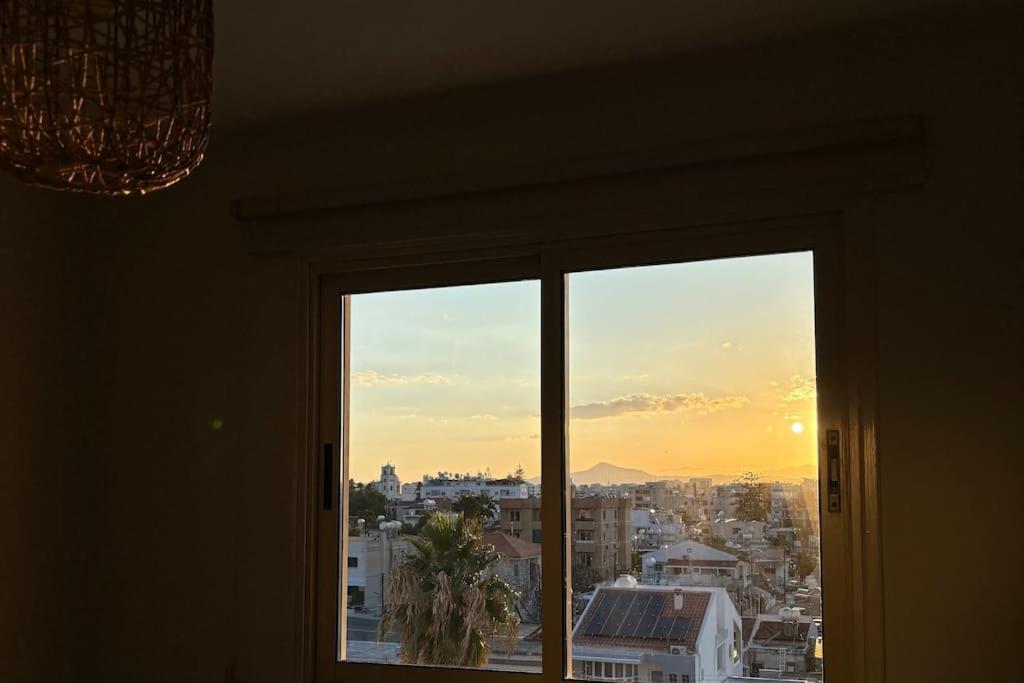 Apartment Palm View With Private Rooftop Larnaca