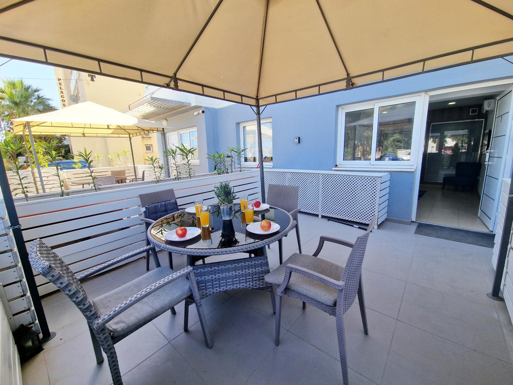 Atlantis 50m From Makenzy Seafront Apartment *