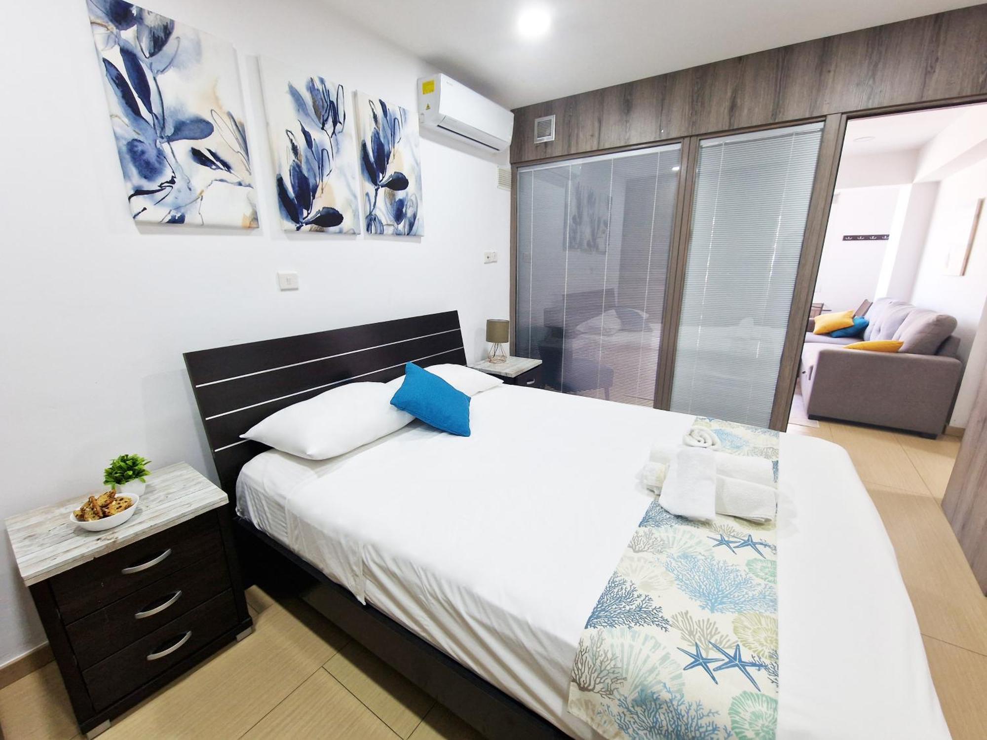 Atlantis 50m From Makenzy Seafront *