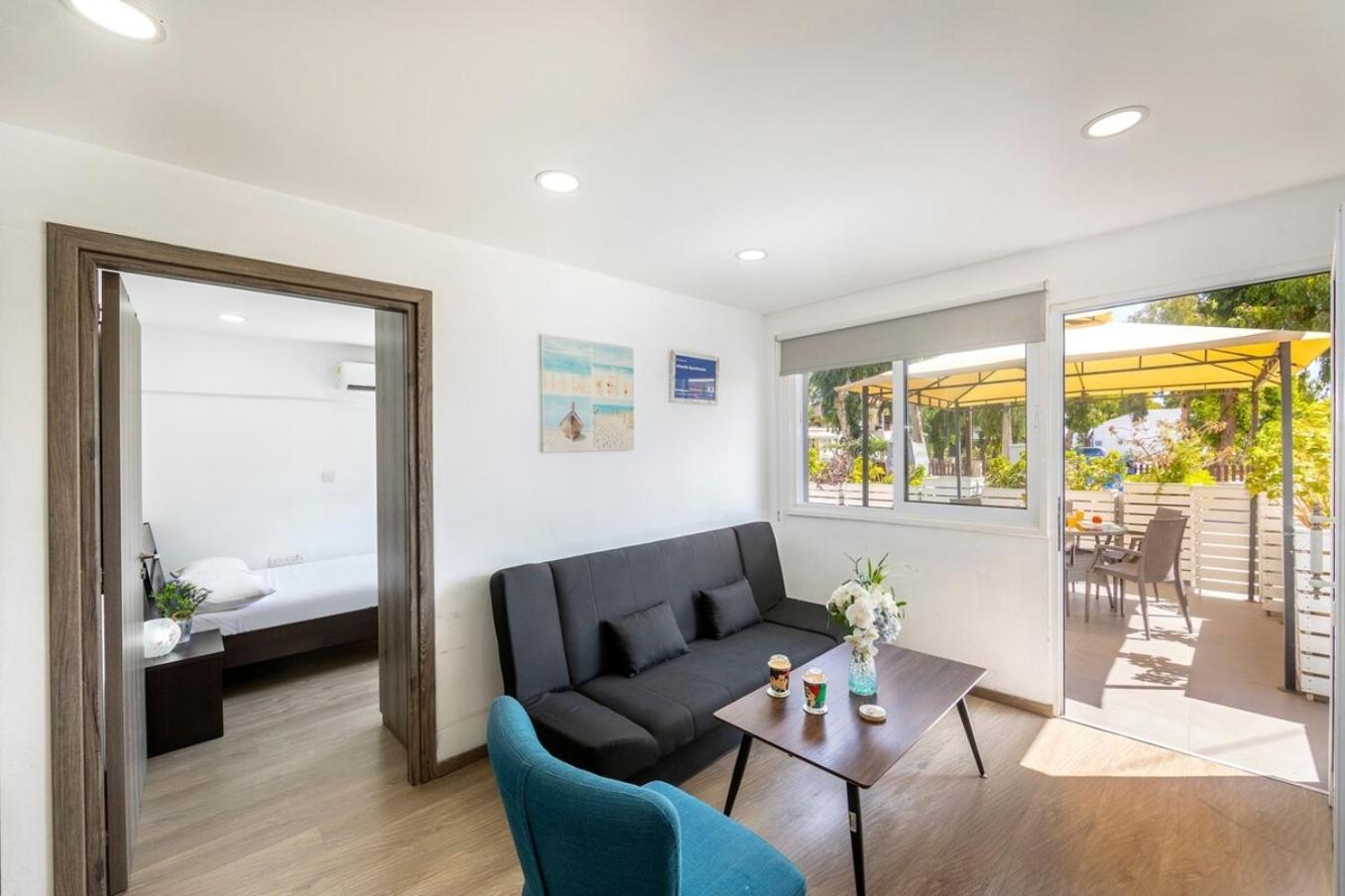 Apartment Atlantis 50m From Makenzy Seafront