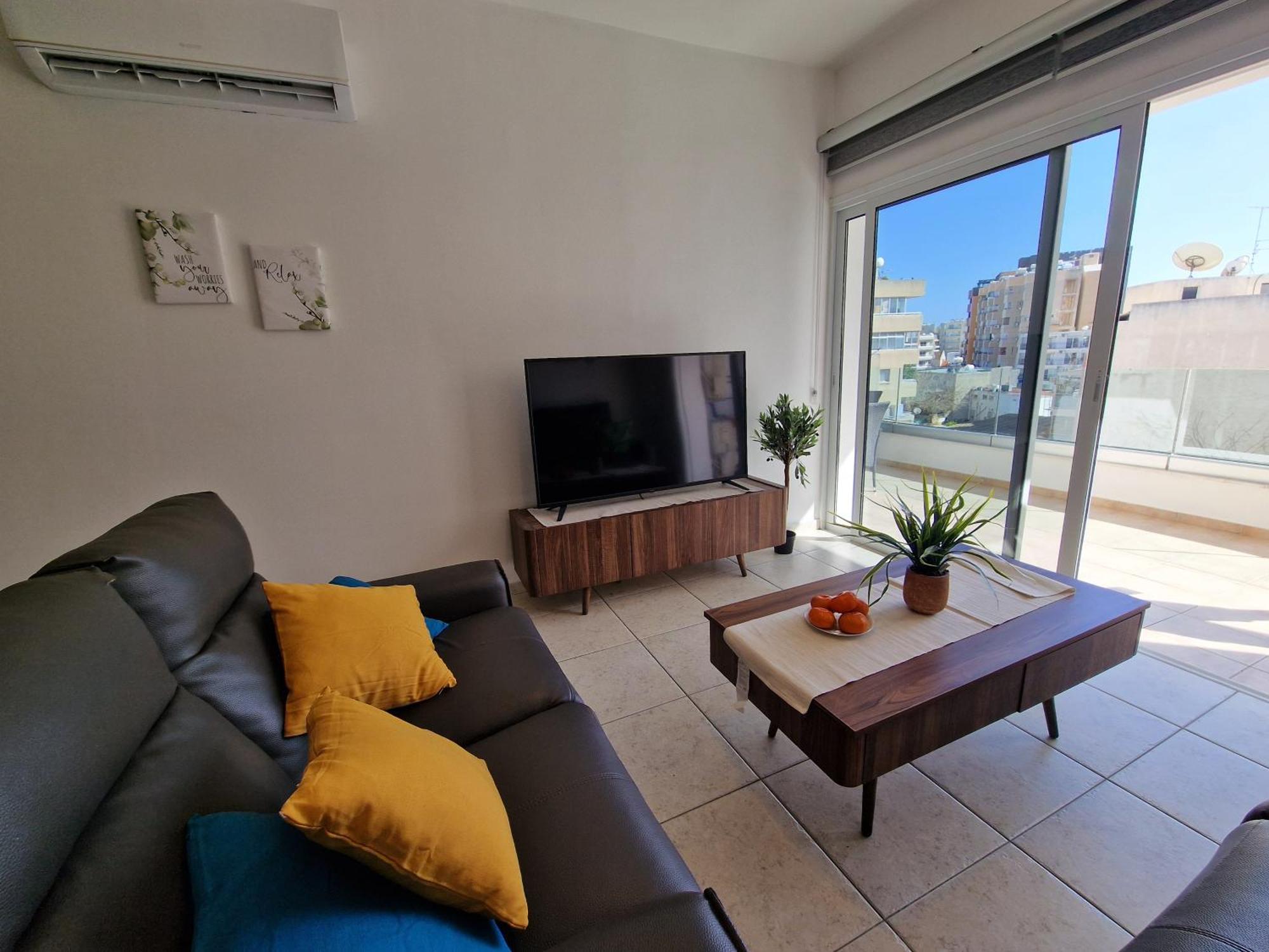 Tropical Paradise 200m From Finikoudes * Larnaca
