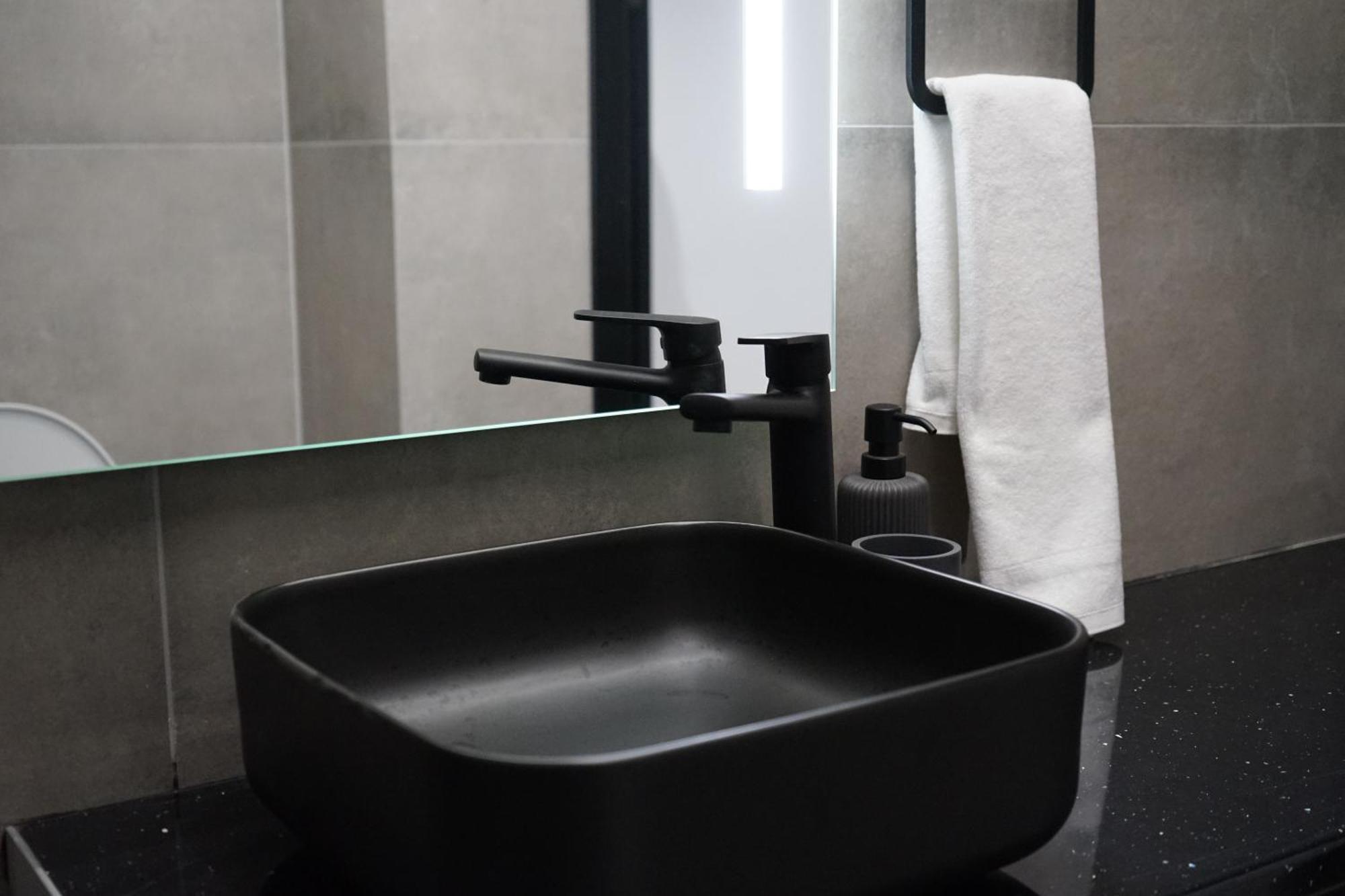 Apartment Mackenzie Boutique With Pool Larnaca
