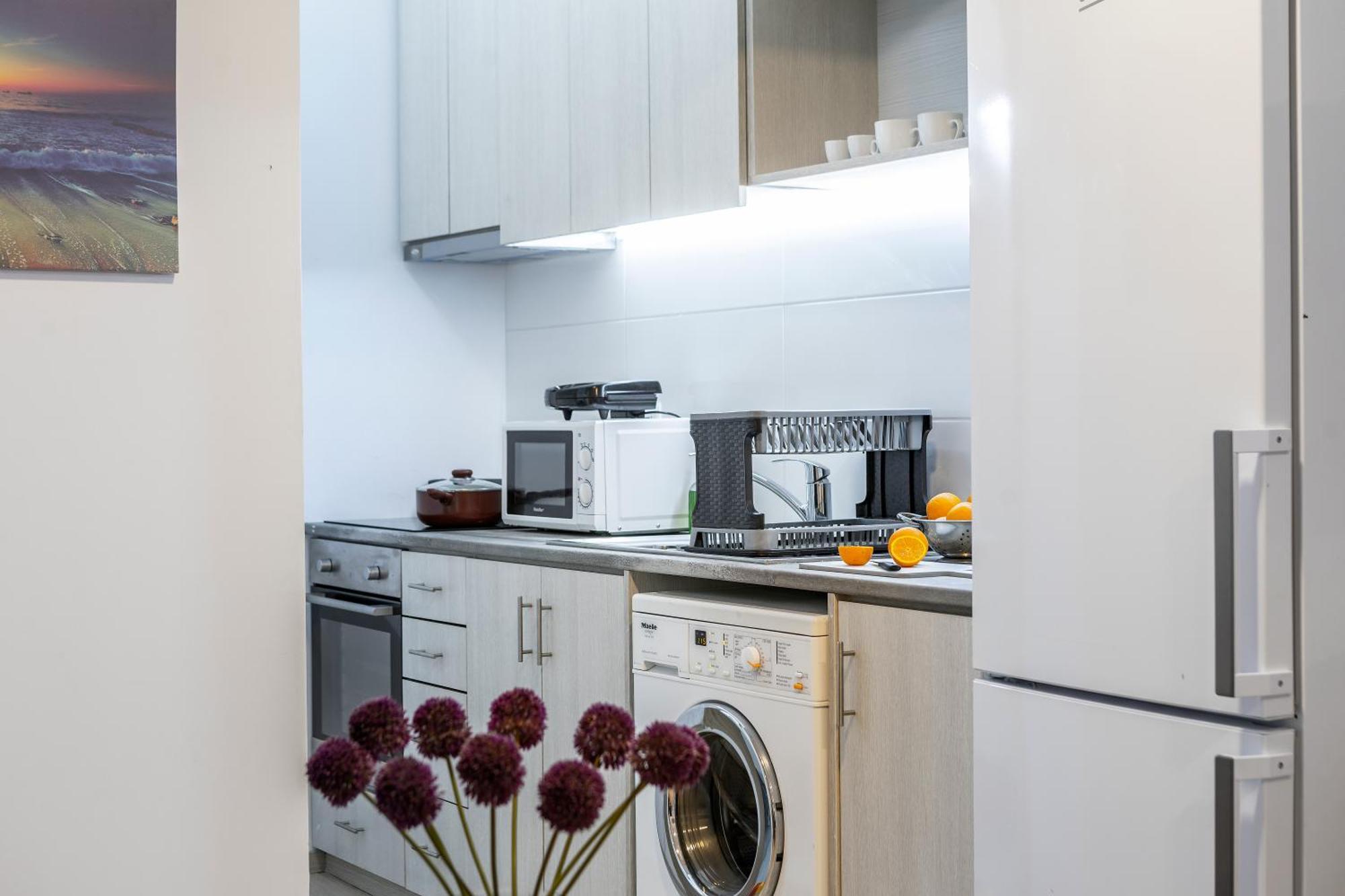 C-premium Apts 100m From And Centre Căn hộ *