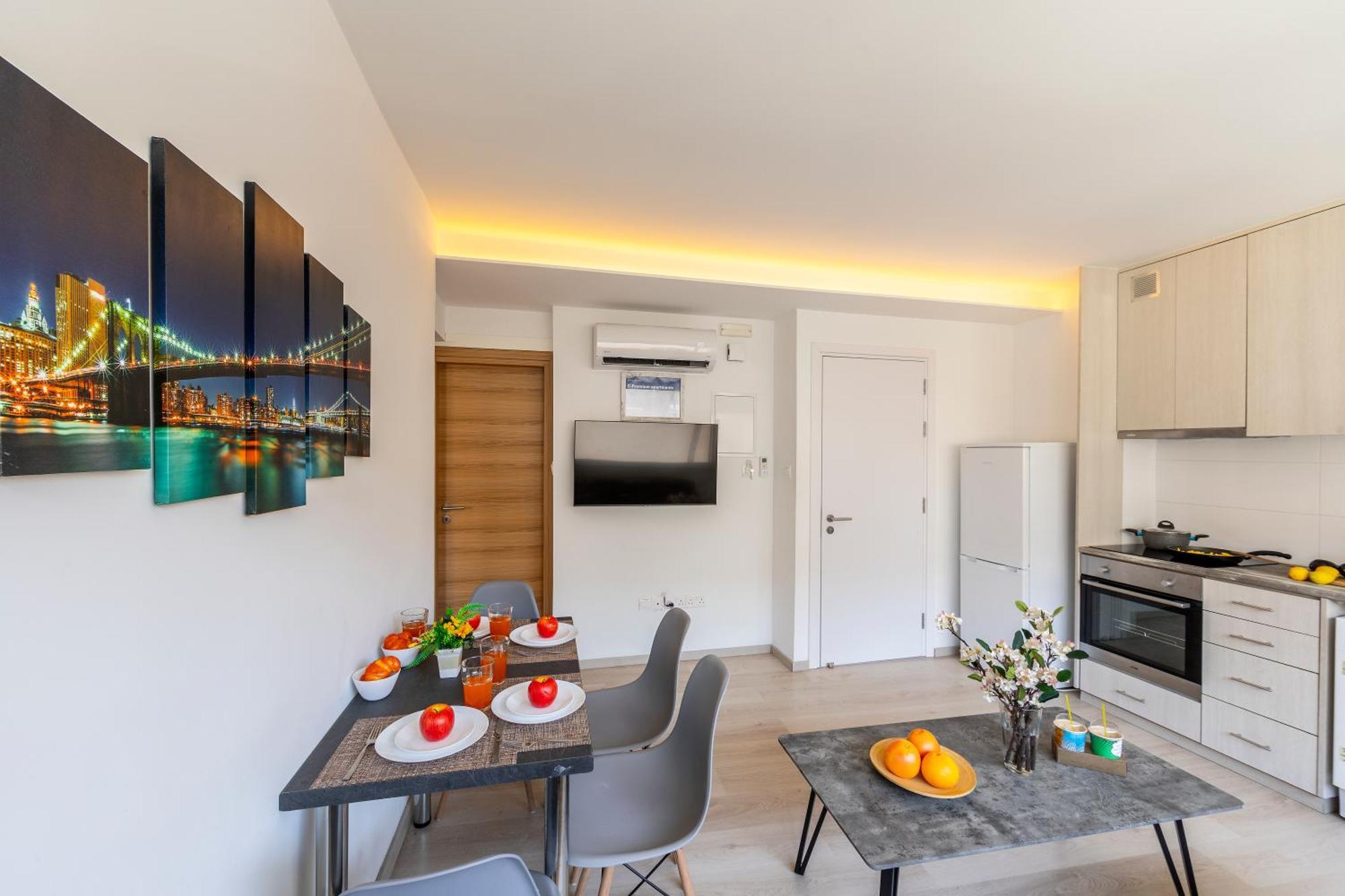 Căn hộ C-premium Apts 100m From And Centre Larnaca