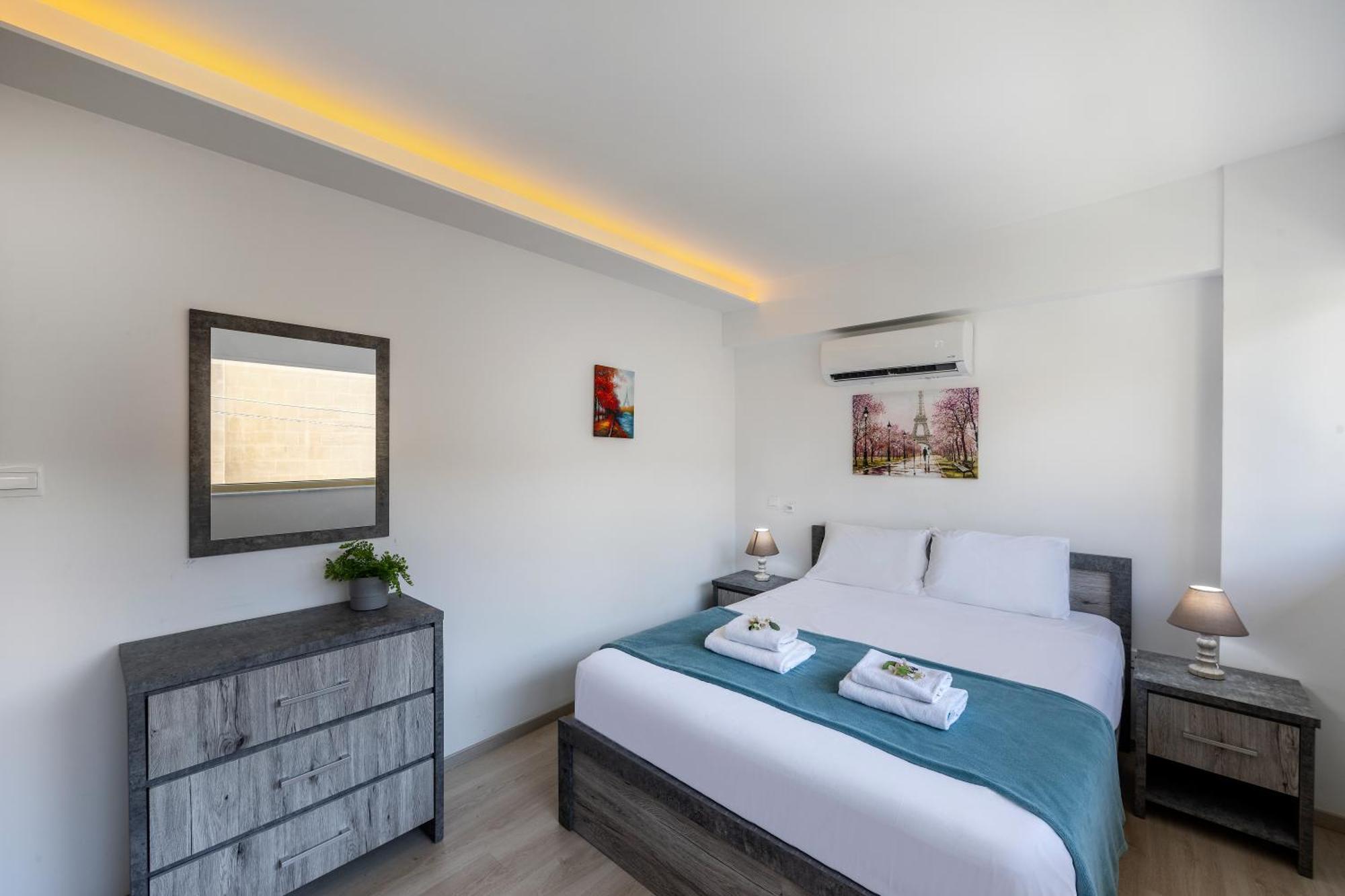 C-premium Apts 100m From And Centre Căn hộ *