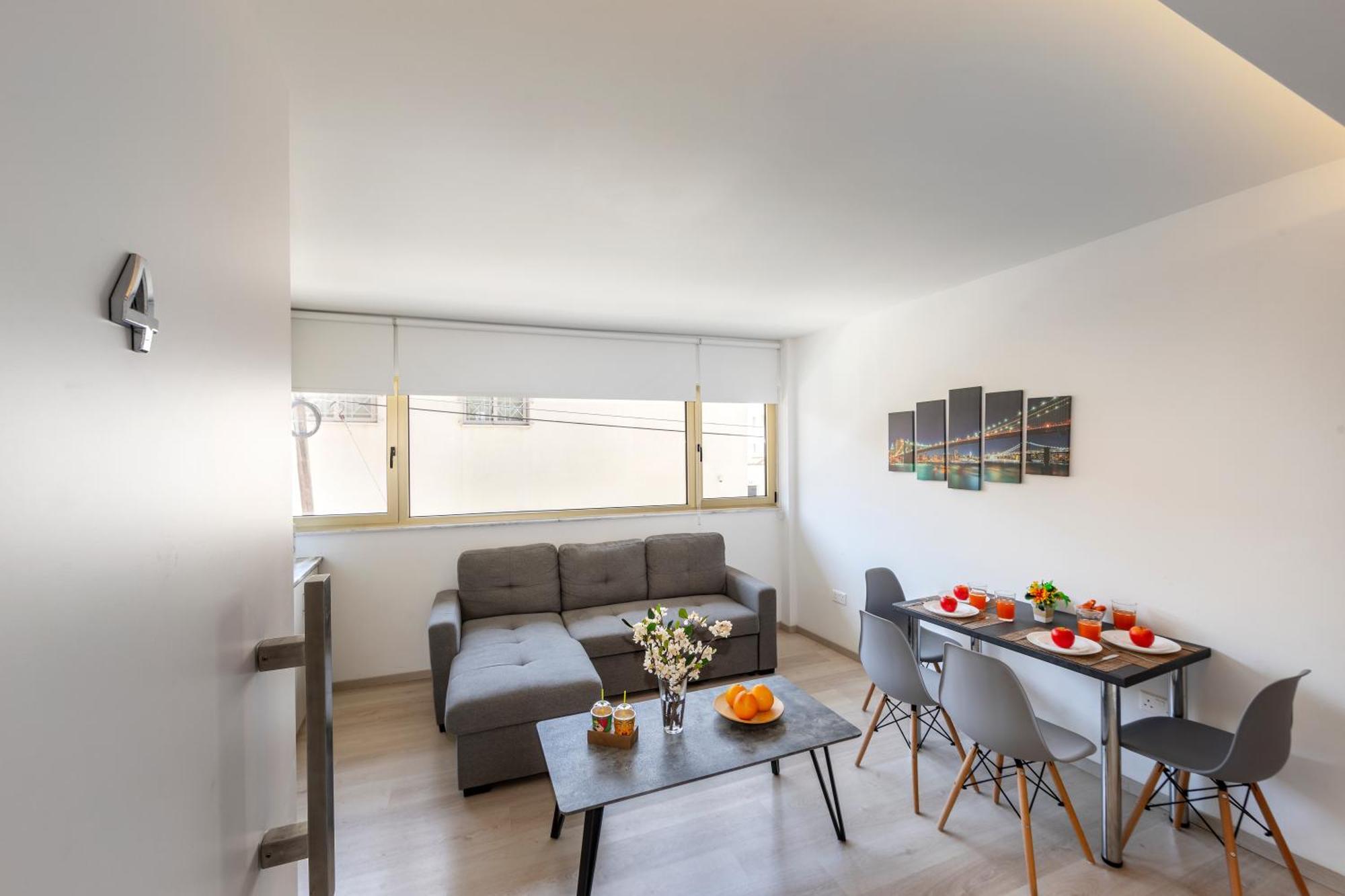 C-premium Apts 100m From And Centre Căn hộ