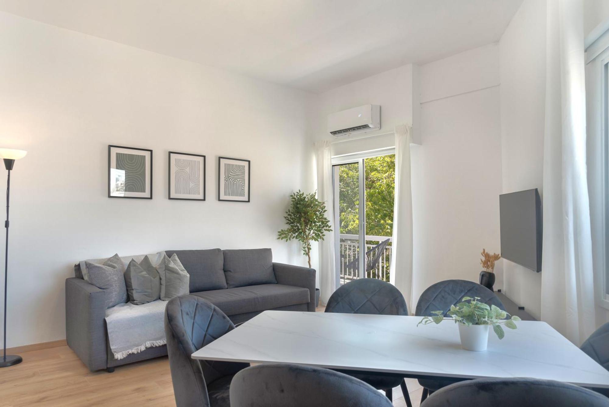 Phaedrus Living Breeze Residences Urbanity *