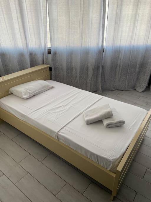 Apartment Paradise Homes 16 *
