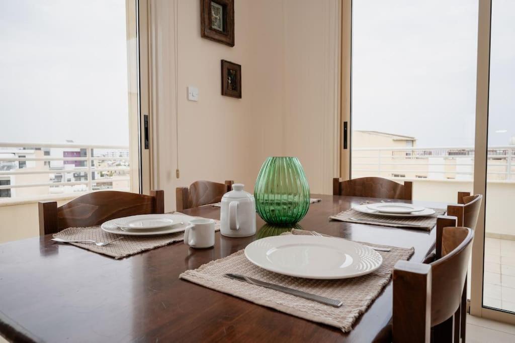 Apartment Authentic Cyprus With Rooftop Larnaca