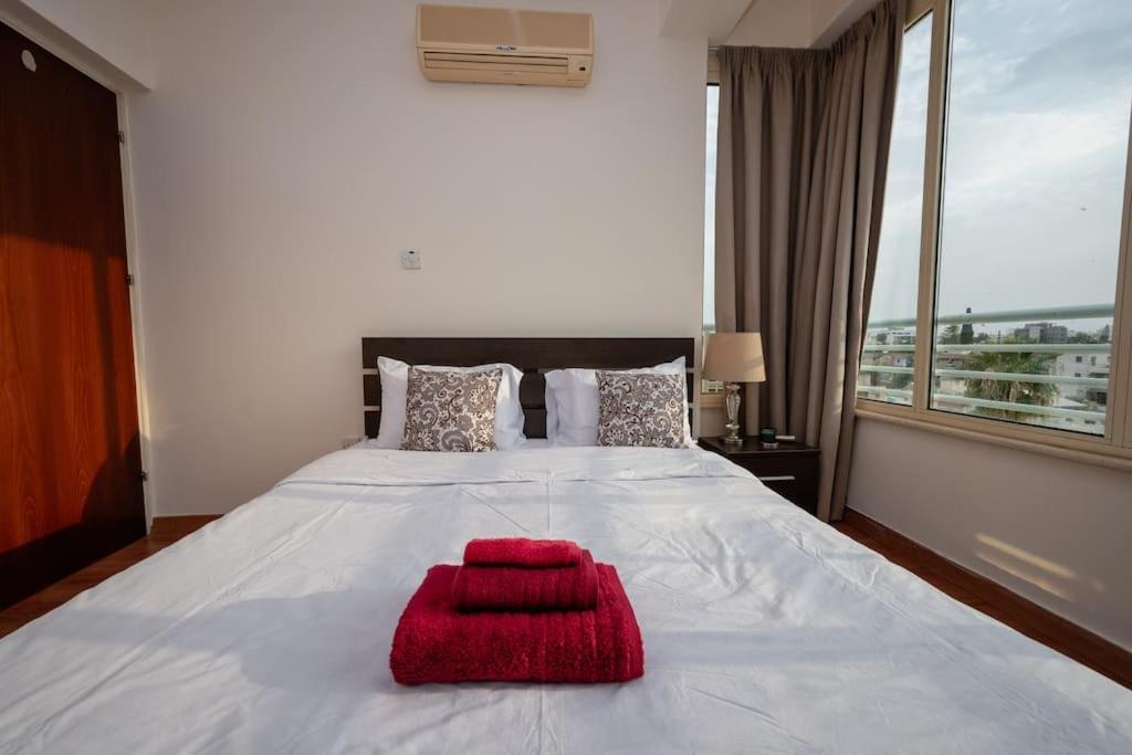 Authentic Cyprus With Rooftop Apartment Larnaca