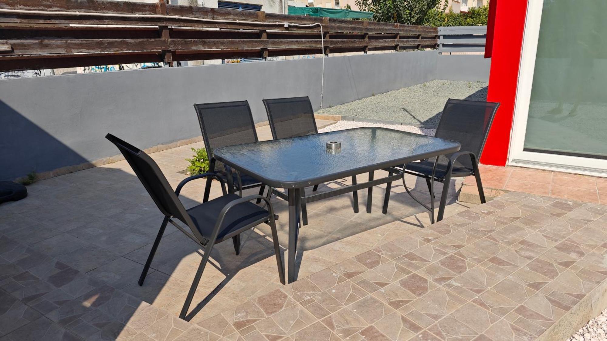 Kamares Modern 1 Bedroom House Apartment