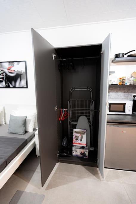 Hubstay - Klea's Apartment Larnaca