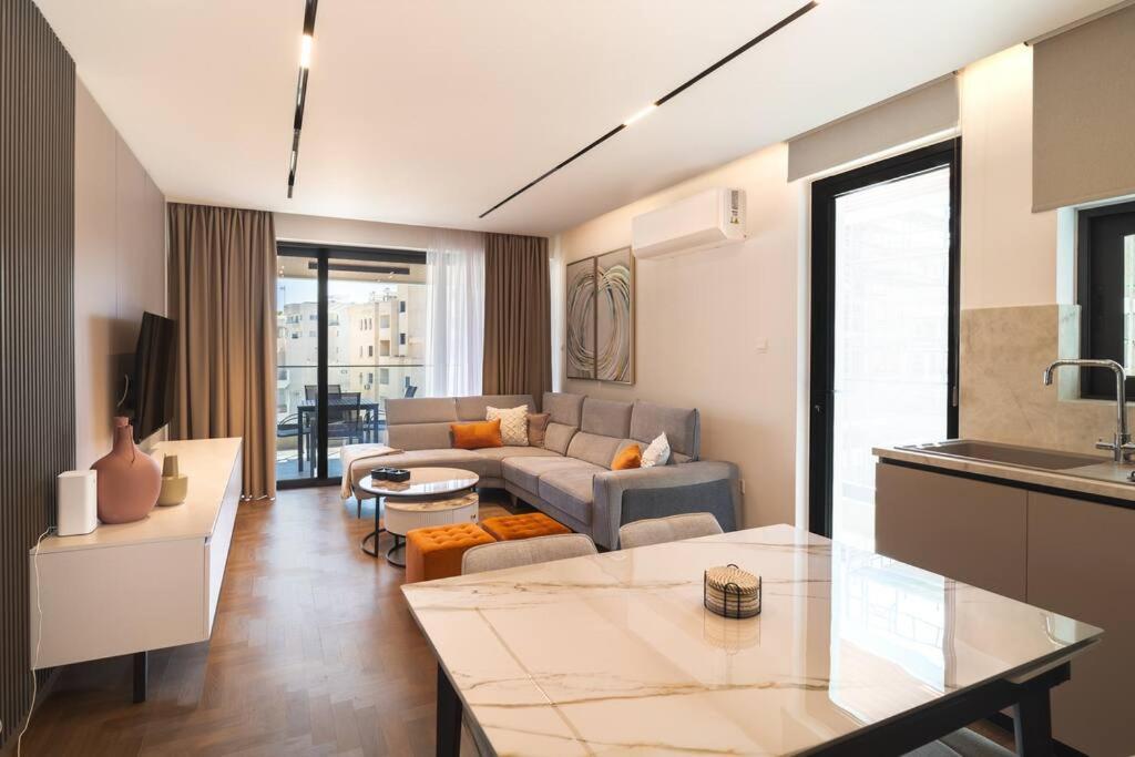 Mackenzie Story 2 Bdr Luxe Flat Larnaca