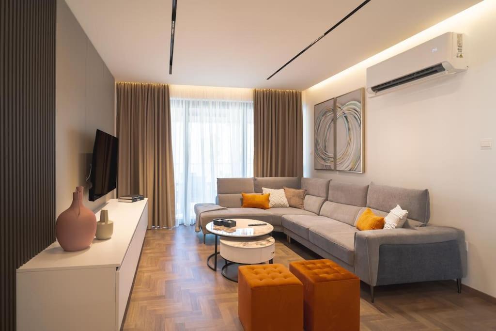 Apartment Mackenzie Story 2 Bdr Luxe Flat