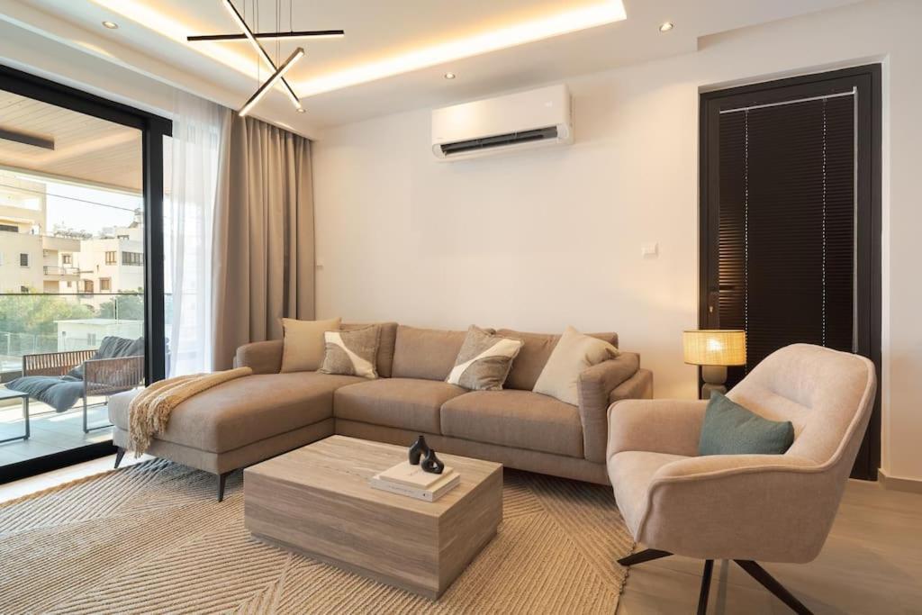 Mackenzie Sands 2 Bdr Luxe Flat