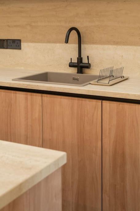 Apartment Mackenzie Sands 2 Bdr Luxe Flat
