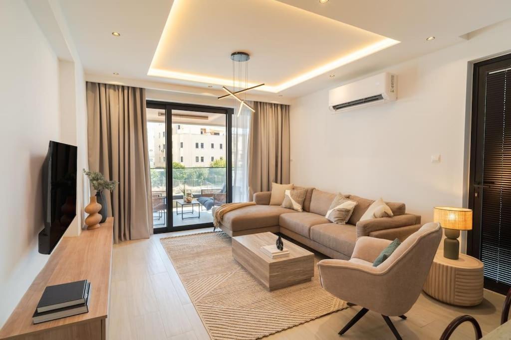 Mackenzie Sands 2 Bdr Luxe Flat * Larnaca