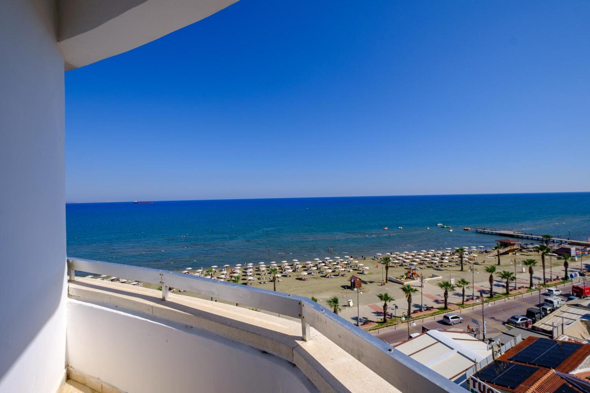 Apartment Lazuli Sea View Beachfront- Ap 61 Larnaca