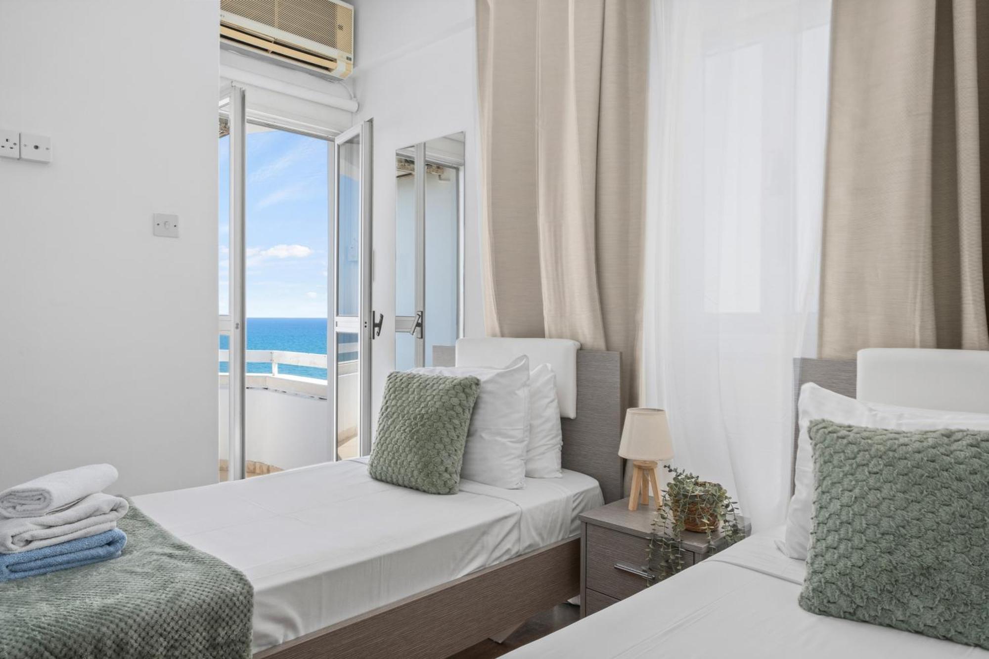 Lazuli Sea View Beachfront- Ap 61 Larnaca