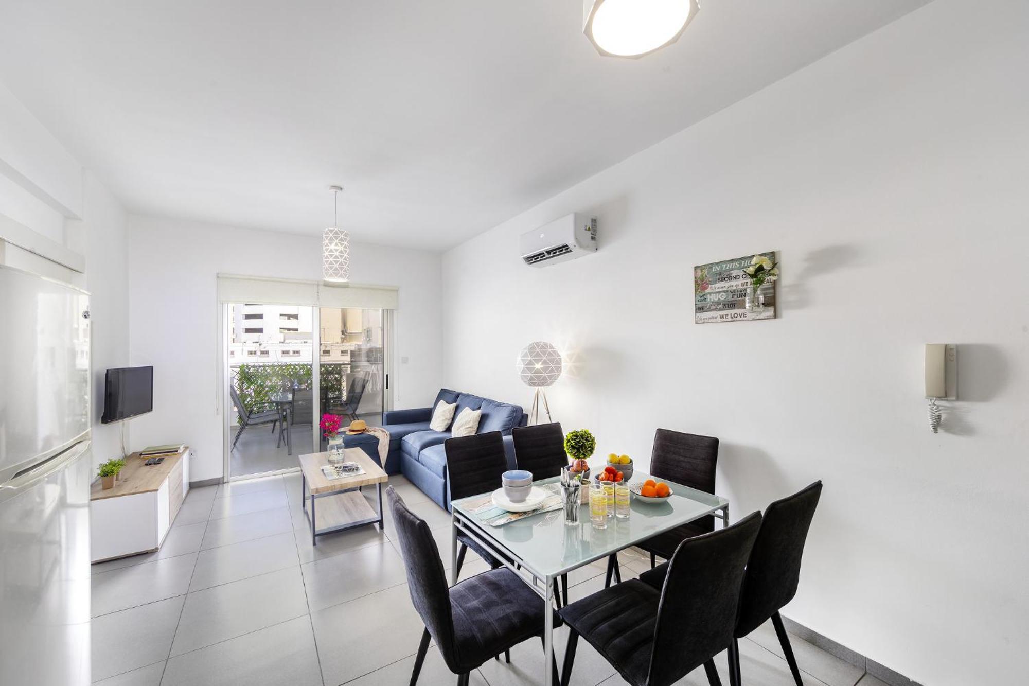 Airbnsea Centre Side Sea View Larnaca