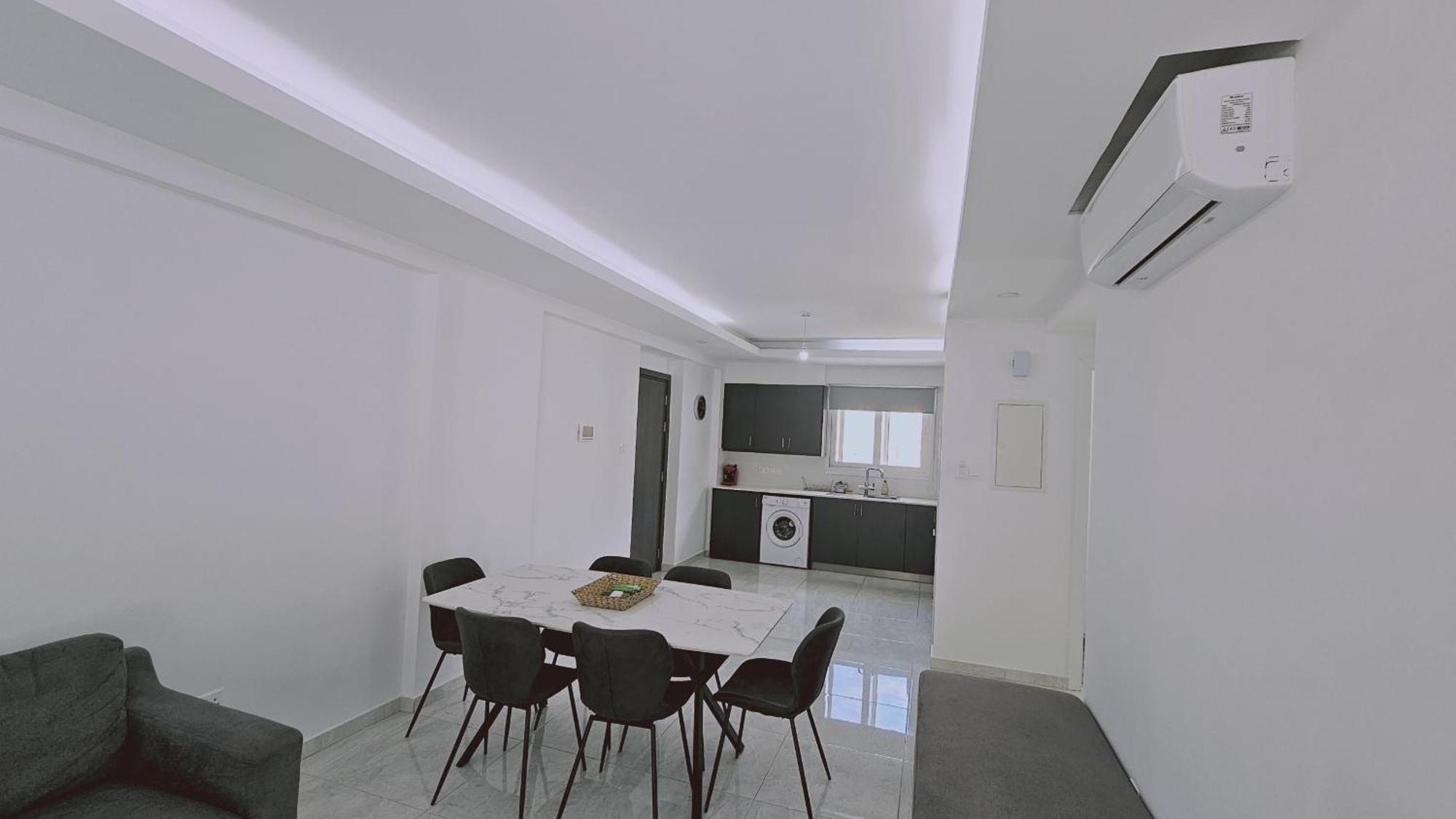 Aquamarine Apartment *