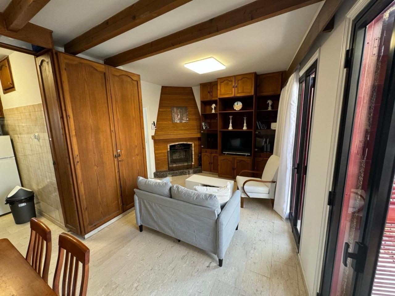 It Can't Be Apartment