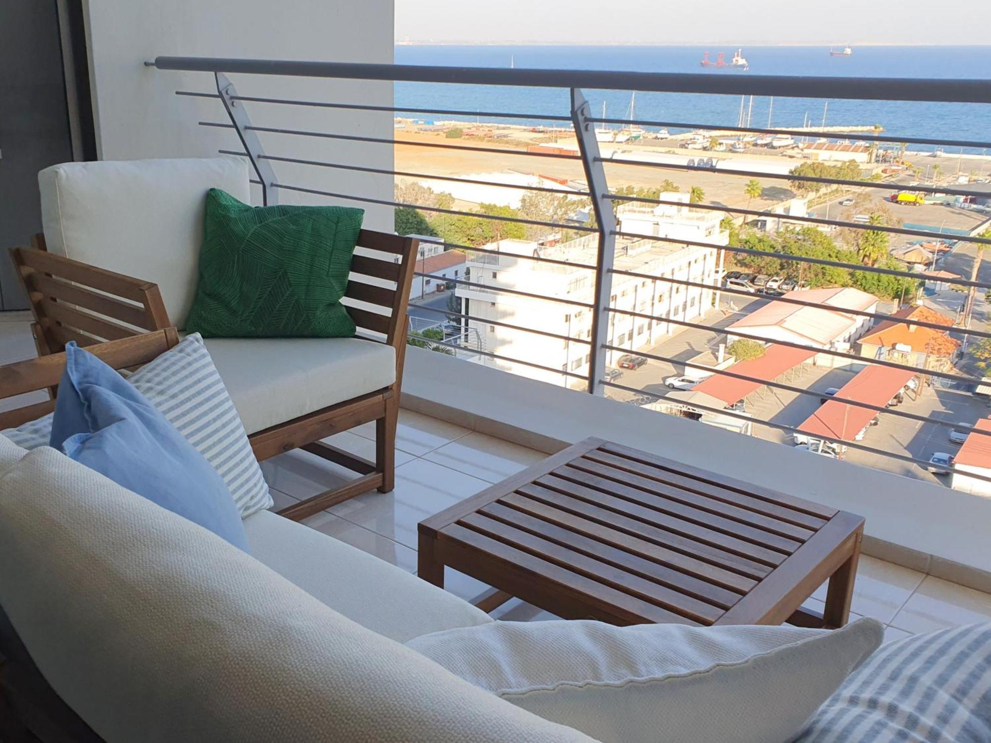 Awesome Sea & Marina View Center 1 Bdr Flat