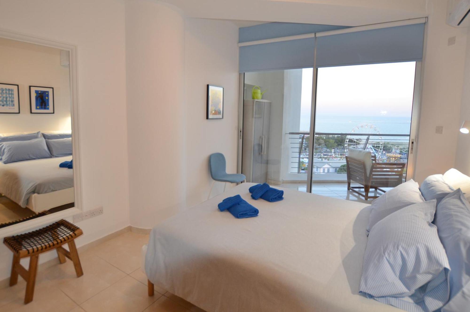 Awesome Sea & Marina View Center 1 Bdr Flat Apartment