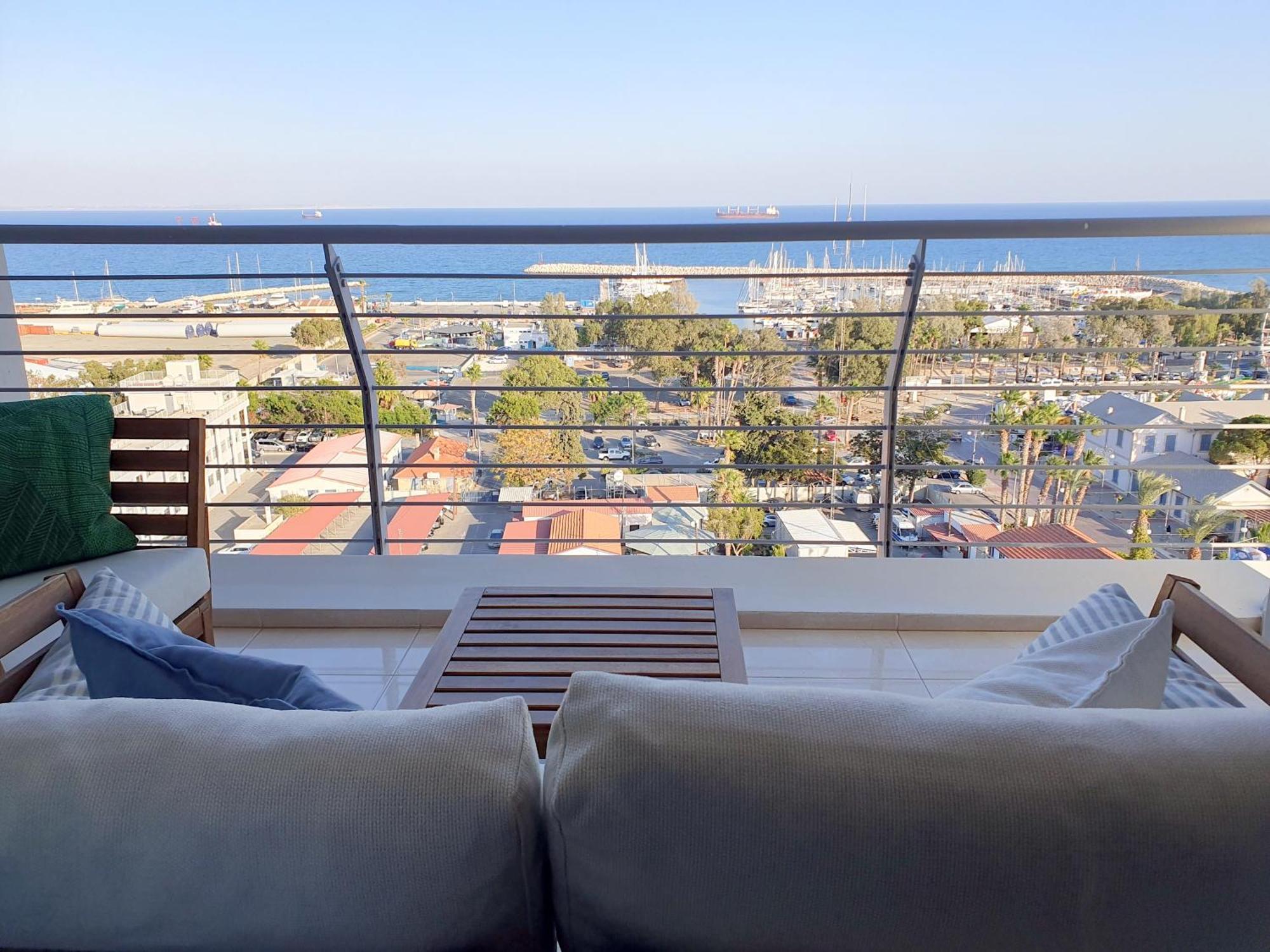 Awesome Sea & Marina View Center 1 Bdr Flat *