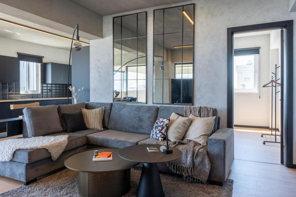 The Penthouse - 3br Seaview With Private Pool In Larnaca