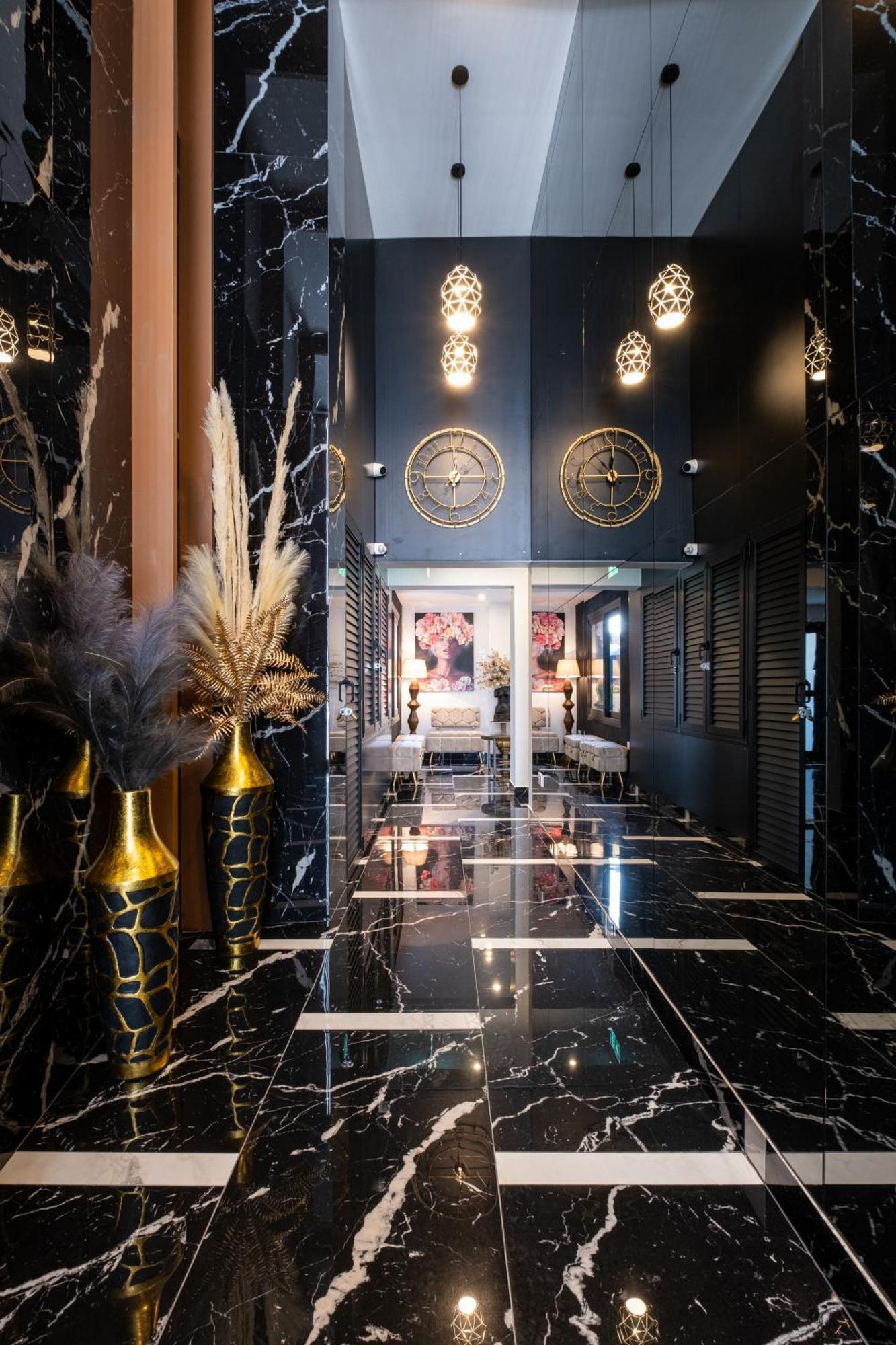Lazuli Hermes Aparthotel *