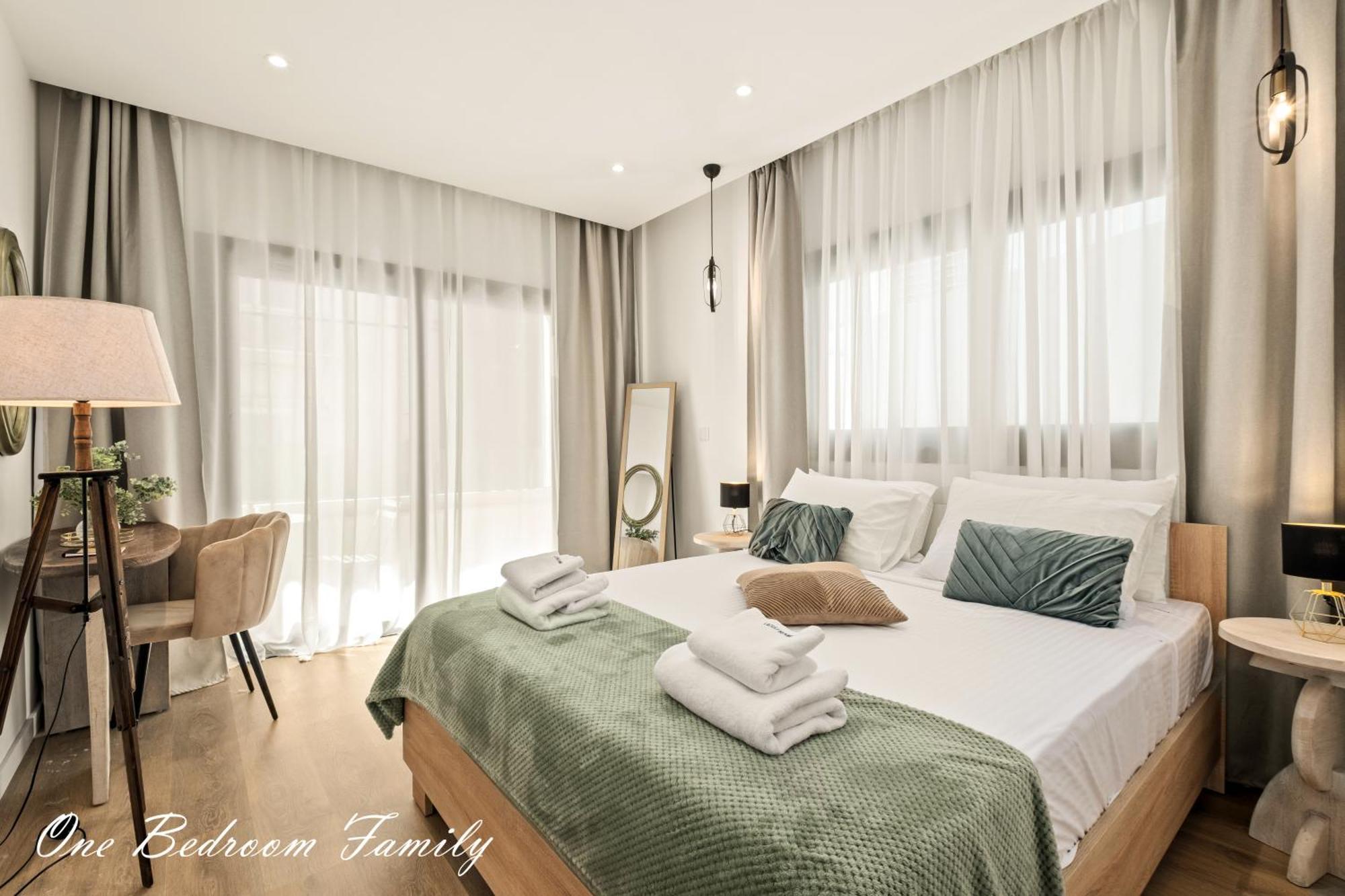 Lazuli Hermes Aparthotel *