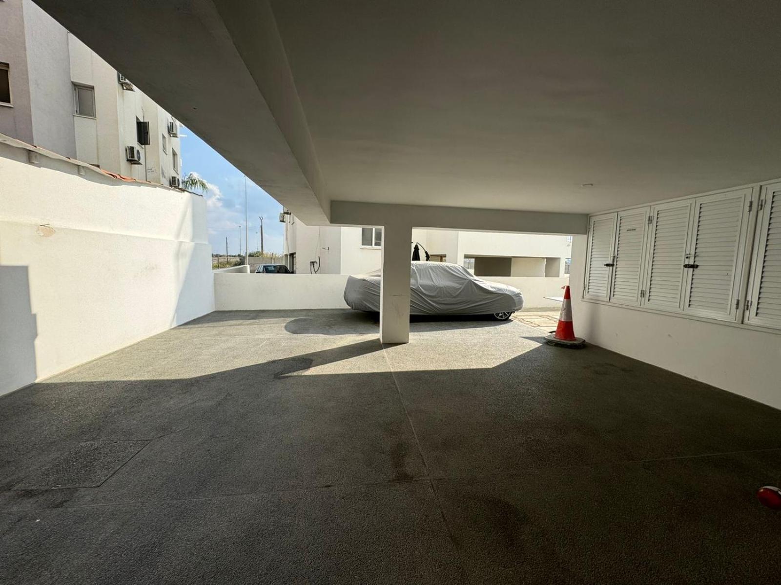 The Penthouse - 3br Seaview With Private Pool In Larnaca