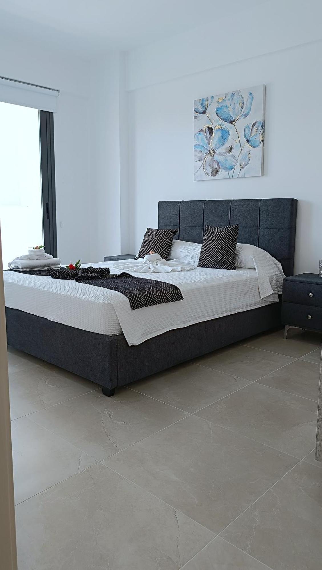 Larvella Estia Luxury Aparthotel *