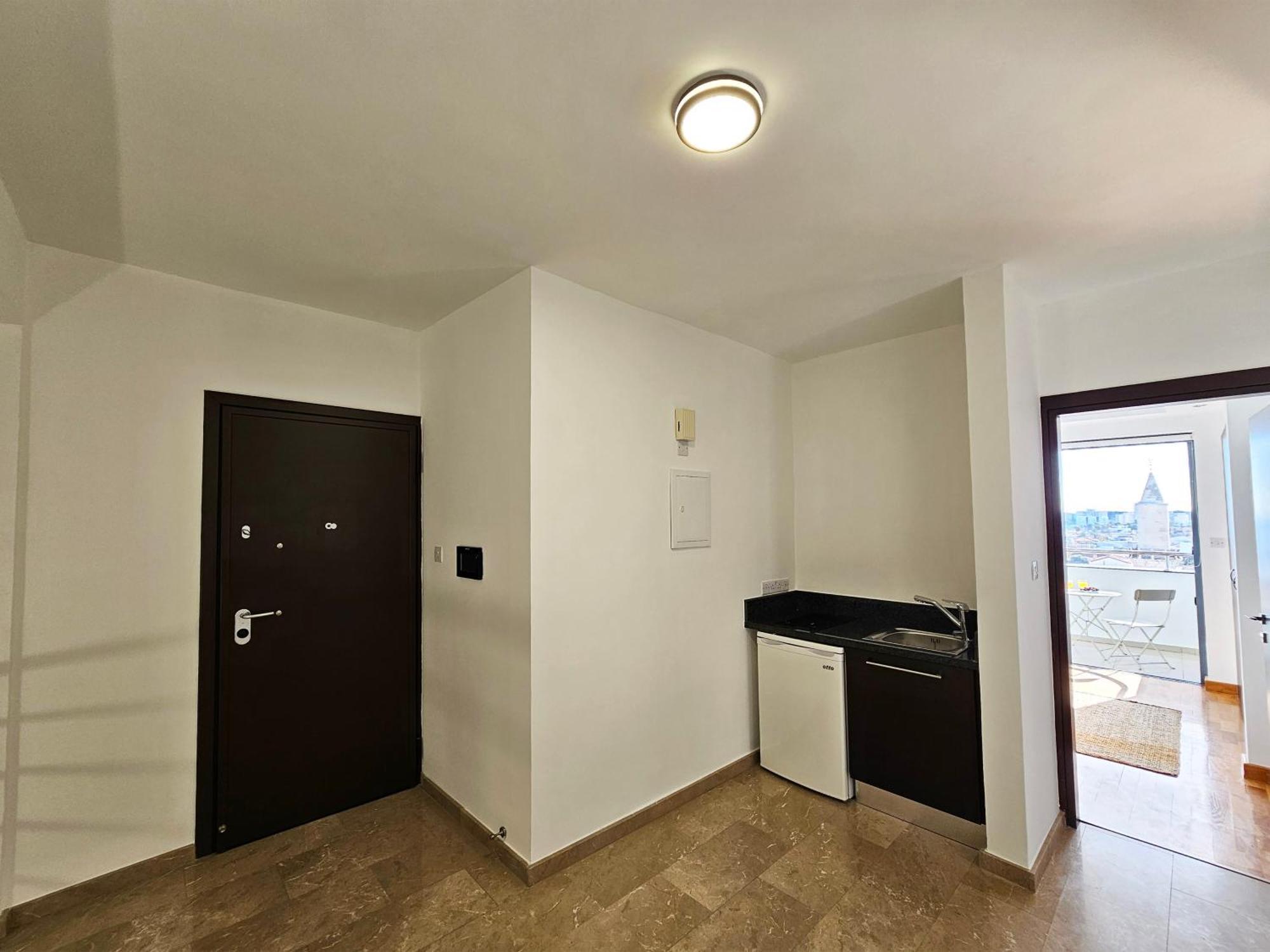 Dios Ponte Finikoudes Beachfront Nhà nghỉ
