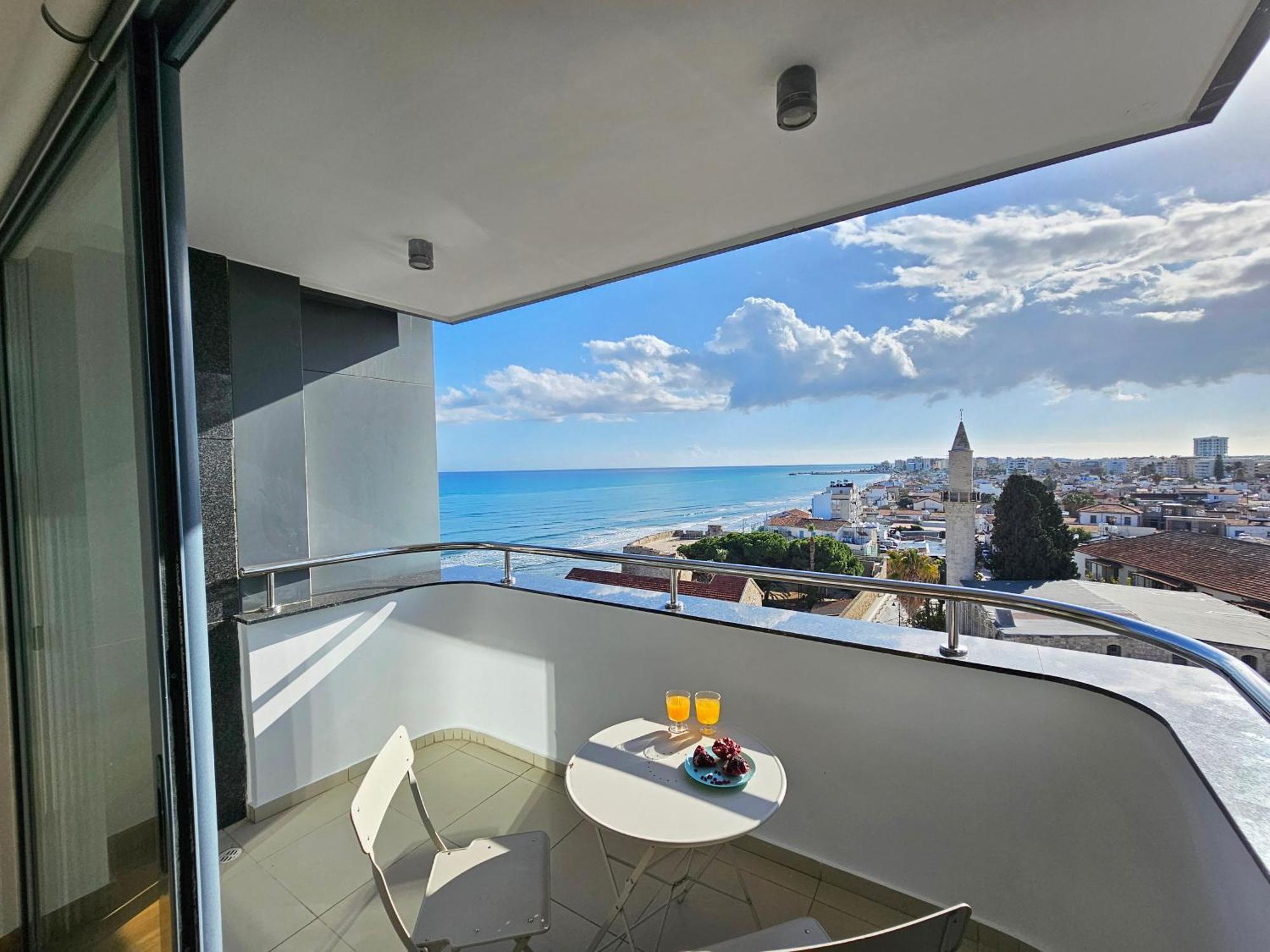 Holiday home Dios Ponte Finikoudes Beachfront Larnaca