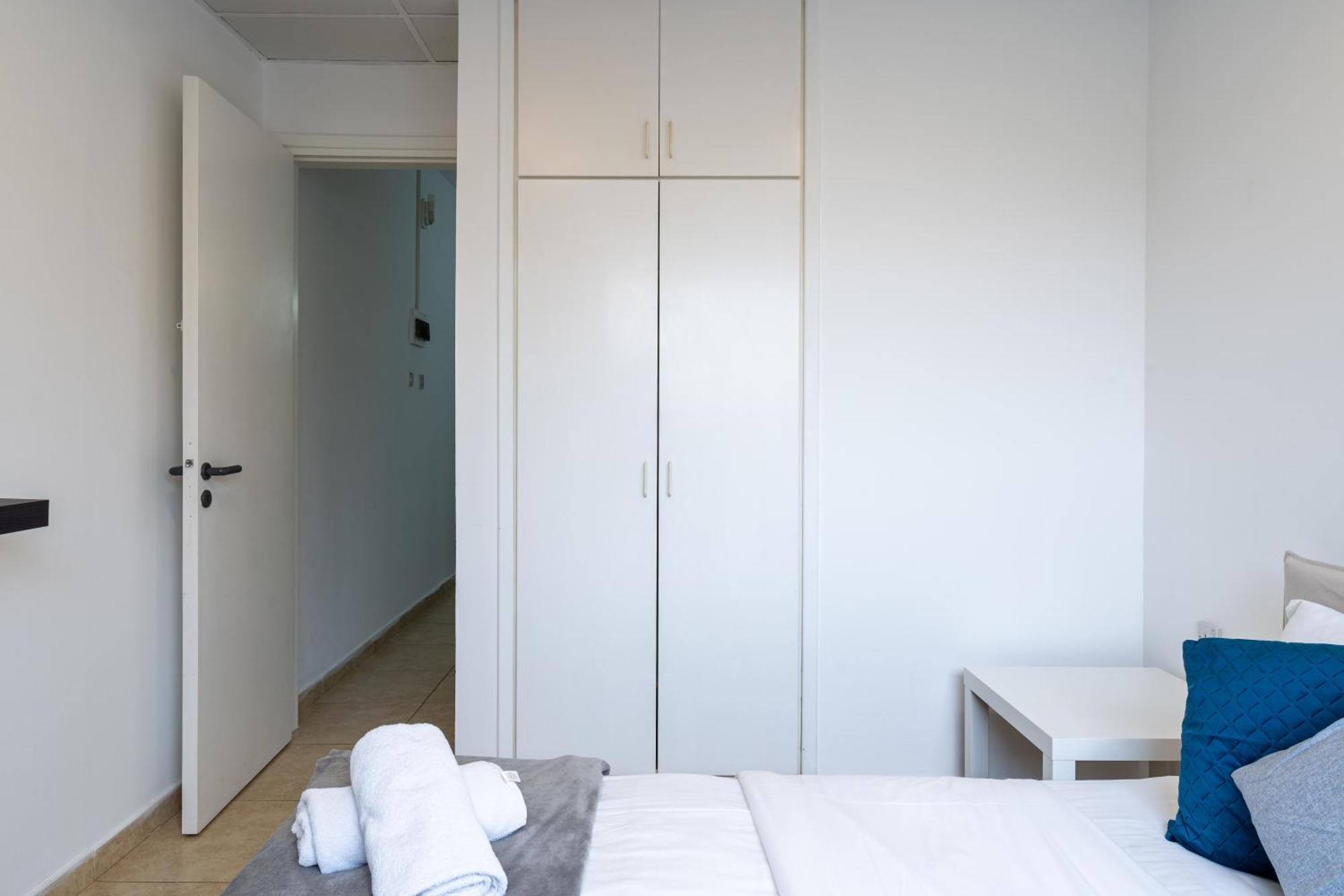 Day-sea 2-bedroom In Oroklini *