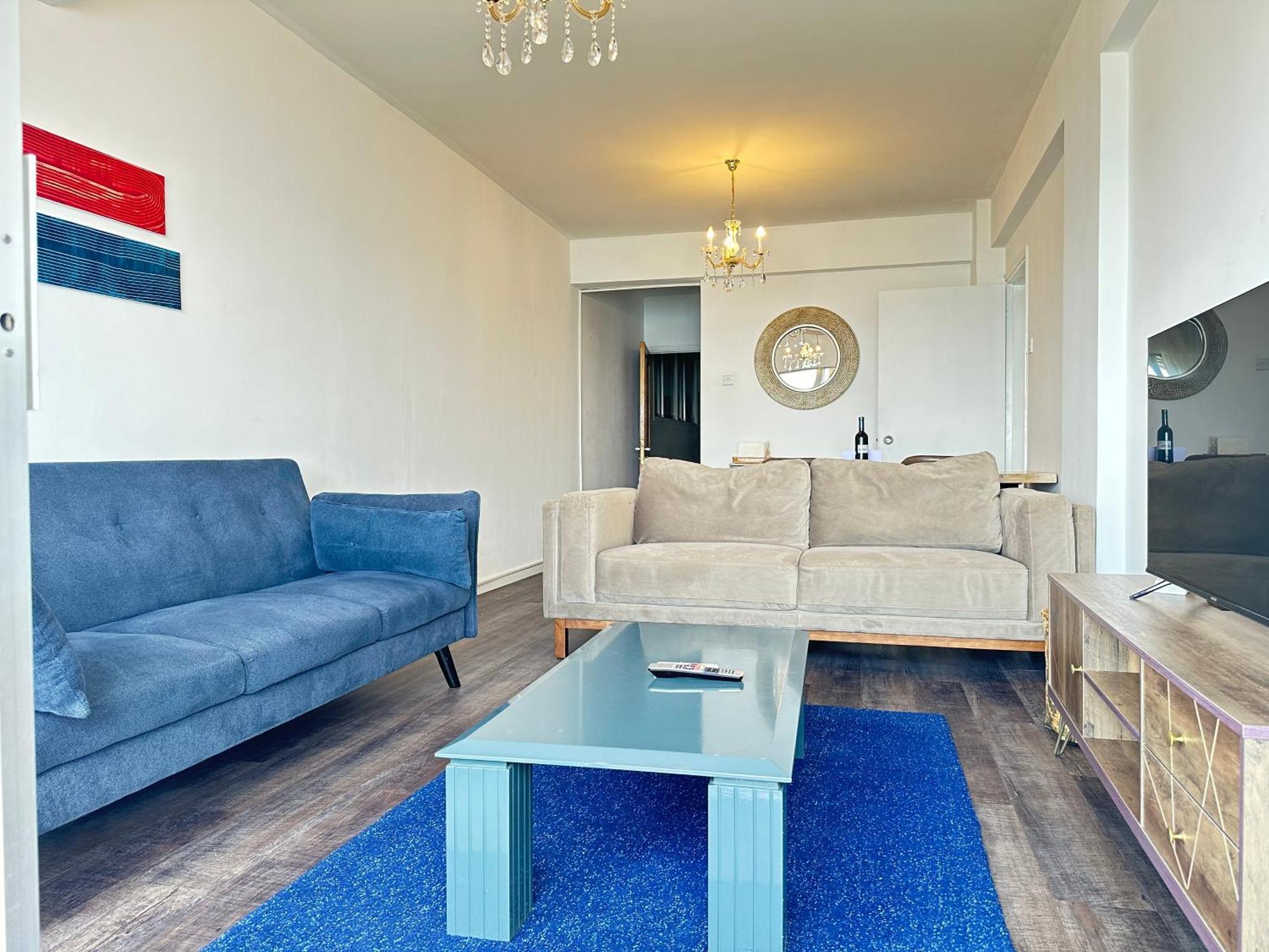 Apartment 2br Seafront In Center With Community Pool