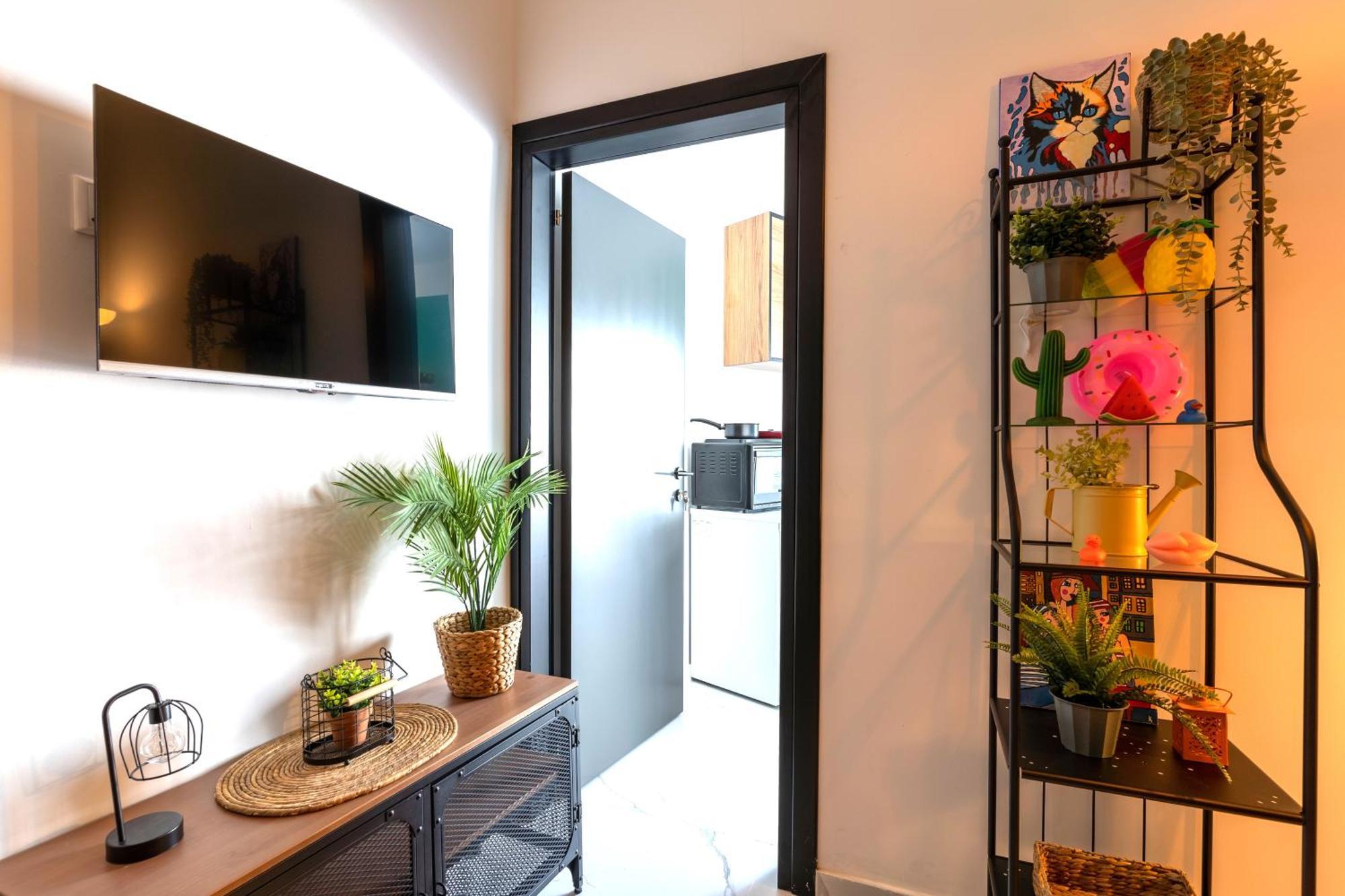 The Pop Art Residences & In Apartment