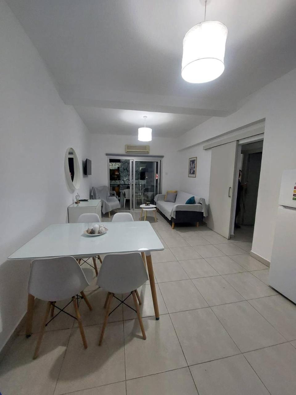 One Bedroom Centre Apartment