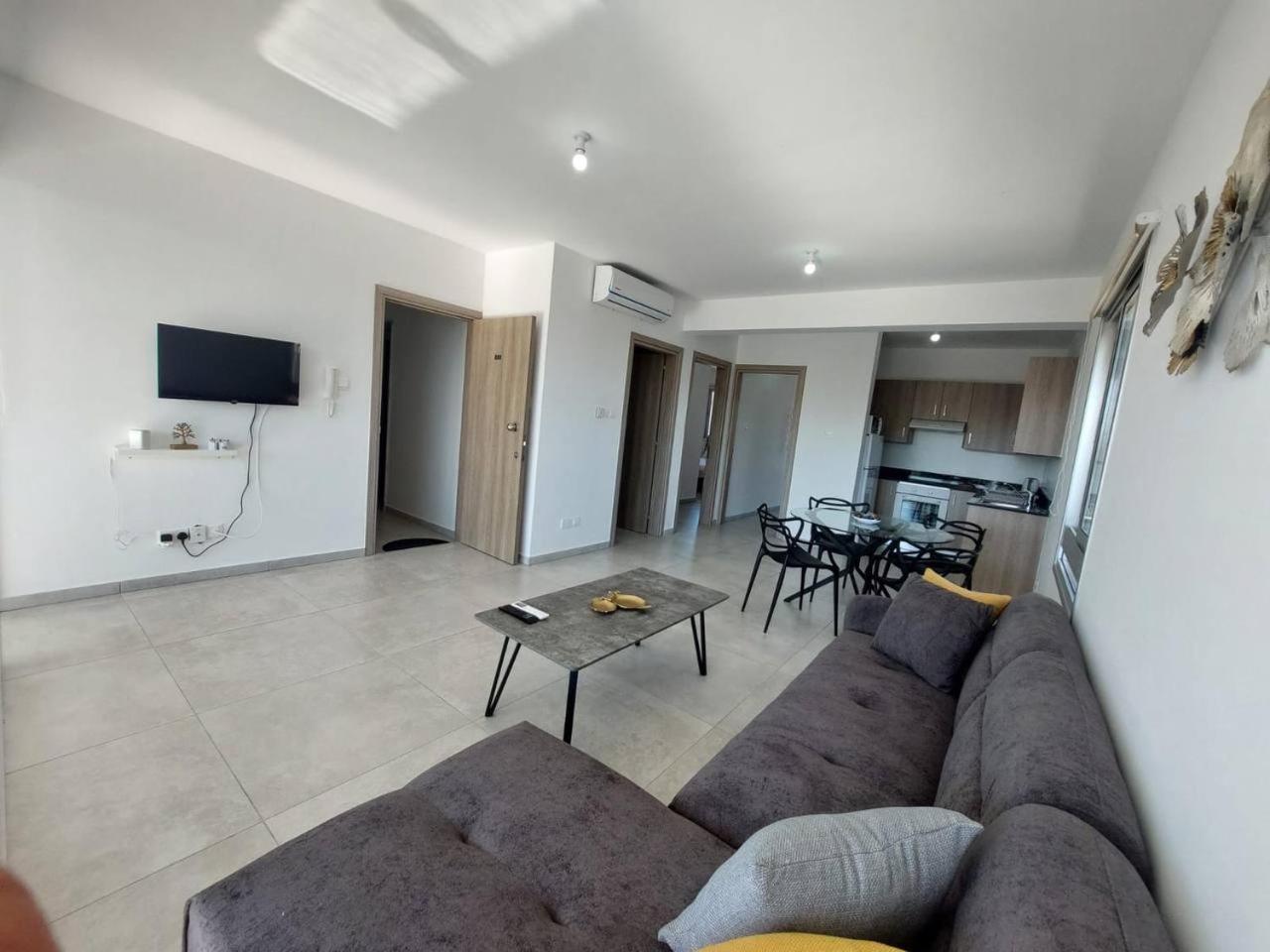 Apartment Luxury 2 Bedroom 301 Larnaca