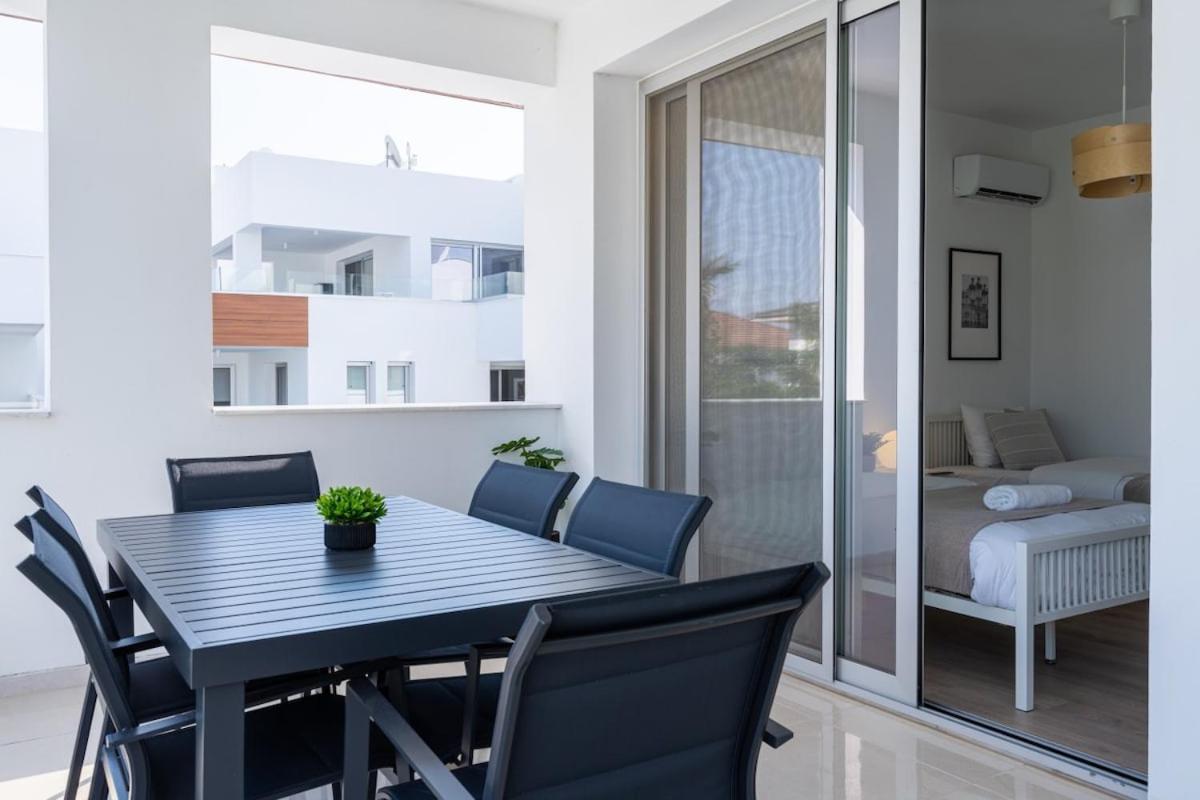Valleria - 2 Bedroom W Pool In * Larnaca