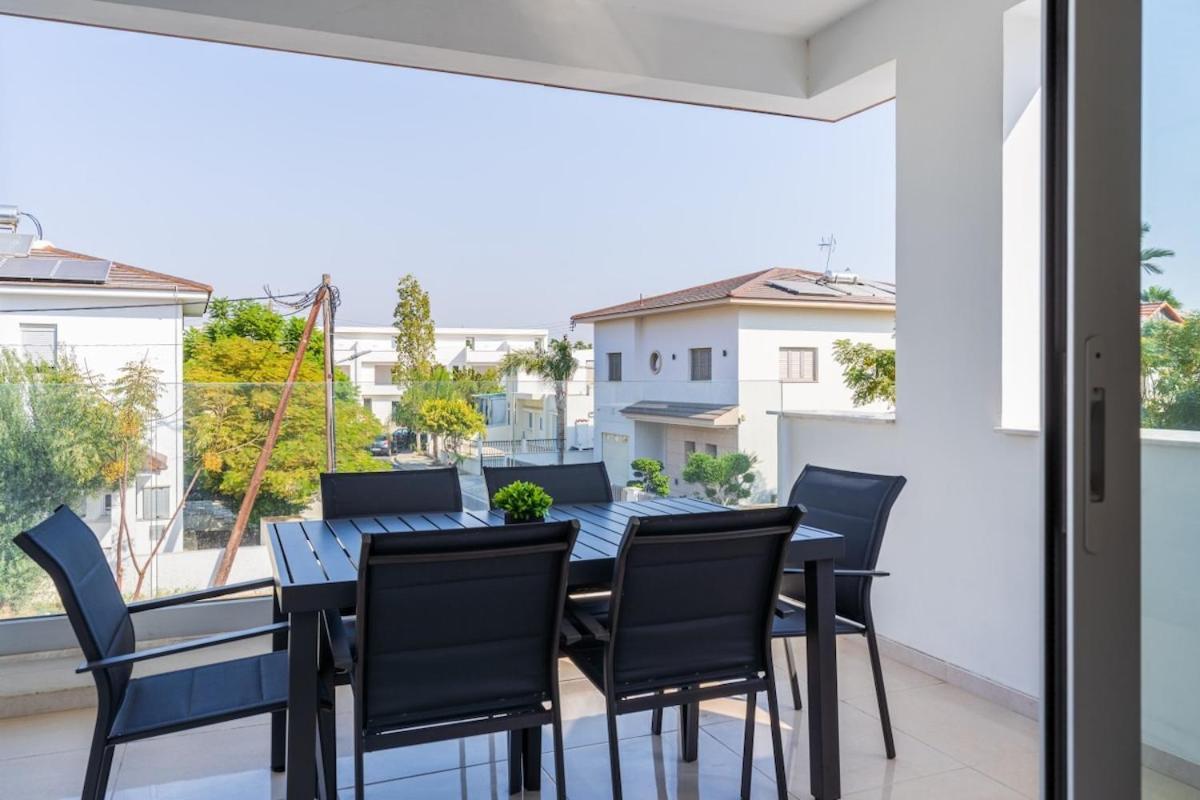 Apartment Valleria - 2 Bedroom W Pool In Larnaca
